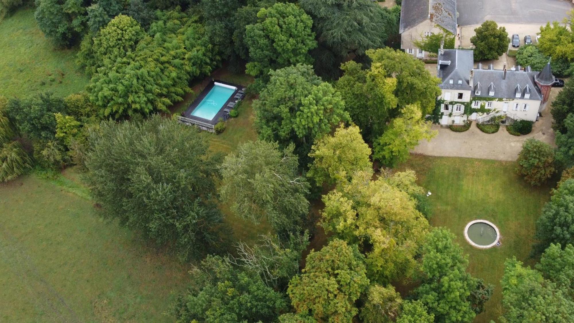 Bed and Breakfast Domaine de l'Ermitage Berry-Bouy Exterior foto