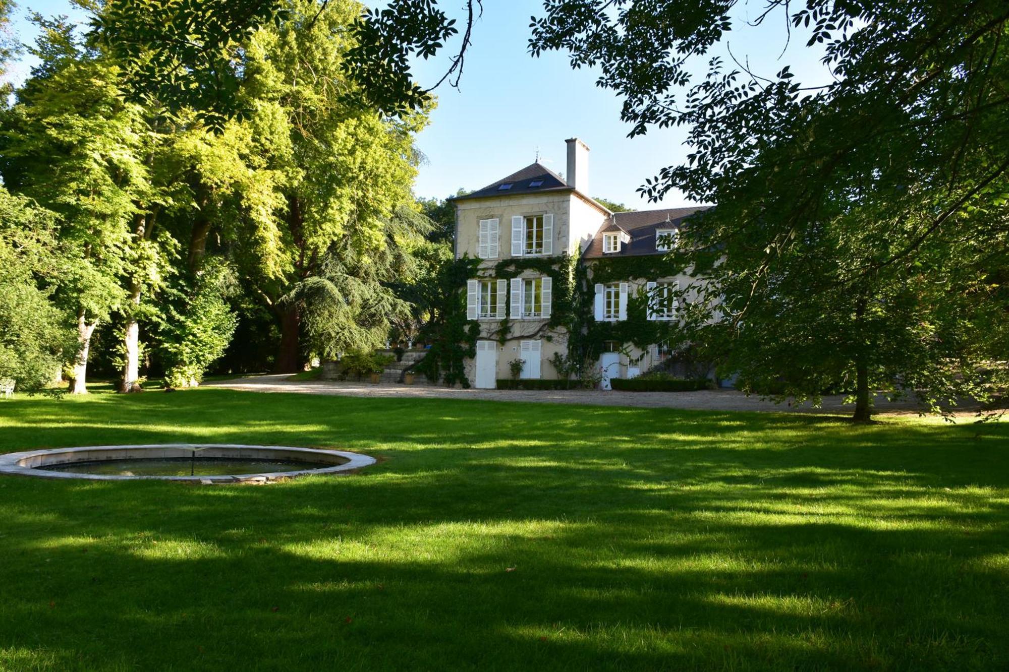 Bed and Breakfast Domaine de l'Ermitage Berry-Bouy Exterior foto