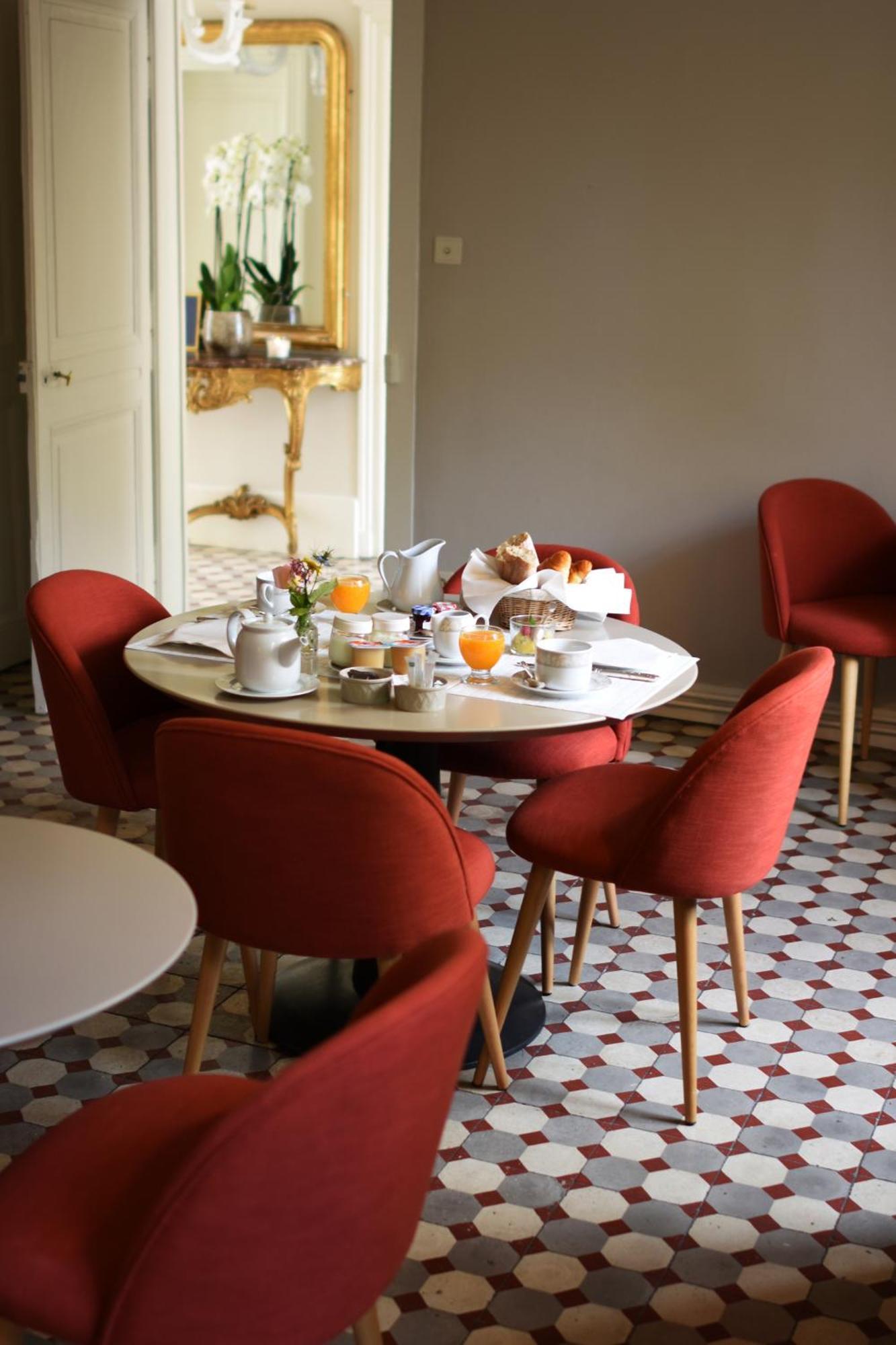 Bed and Breakfast Domaine de l'Ermitage Berry-Bouy Exterior foto