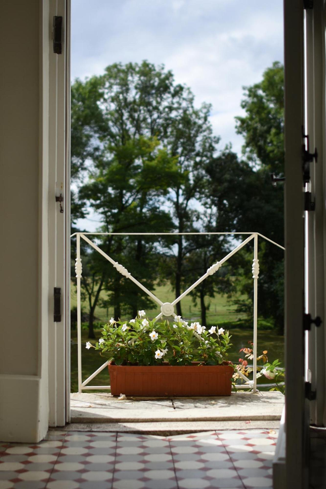 Bed and Breakfast Domaine de l'Ermitage Berry-Bouy Exterior foto