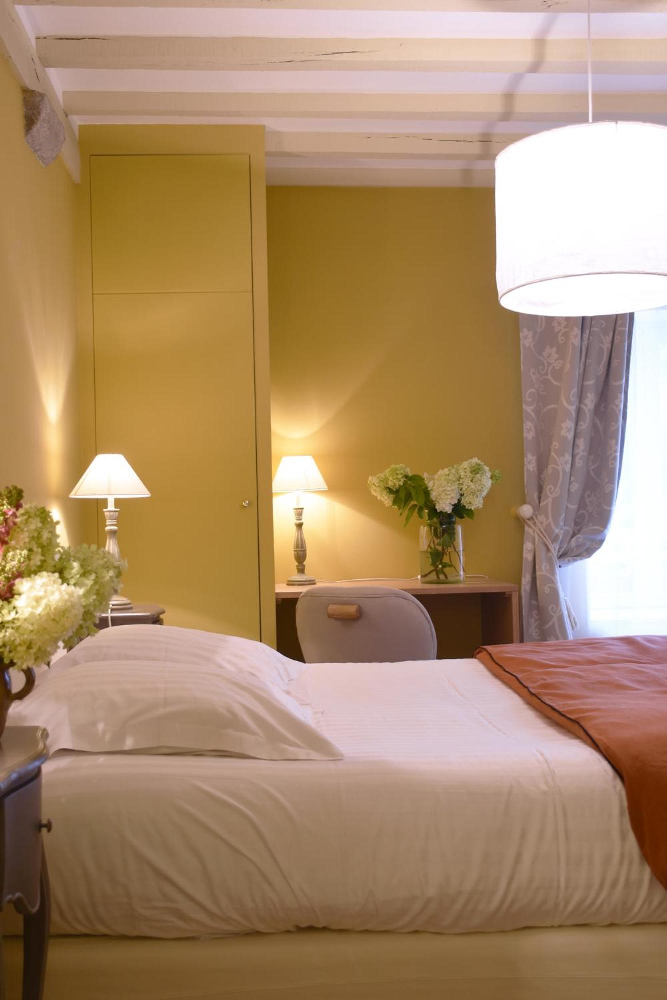 Bed and Breakfast Domaine de l'Ermitage Berry-Bouy Exterior foto